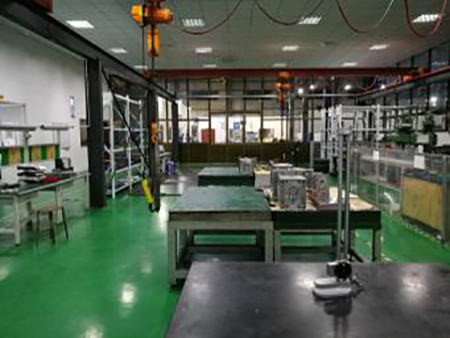 如何降低精密塑膠模具成本